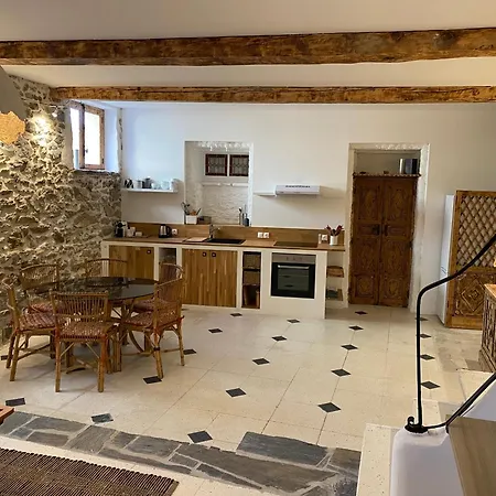 Charmante Maison De Village * בניולס-סור-מר